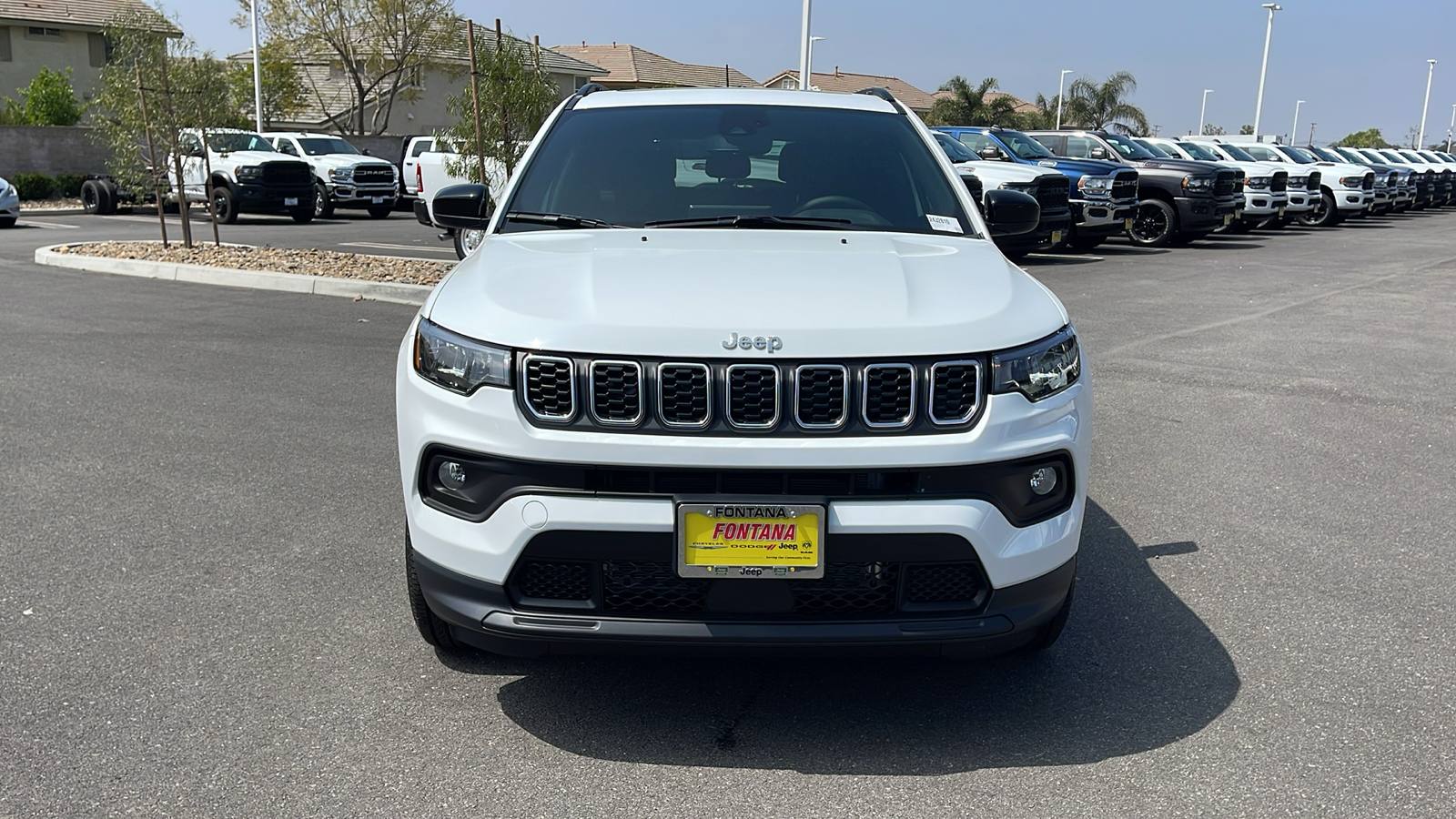 2024 Jeep Compass Latitude Lux 8