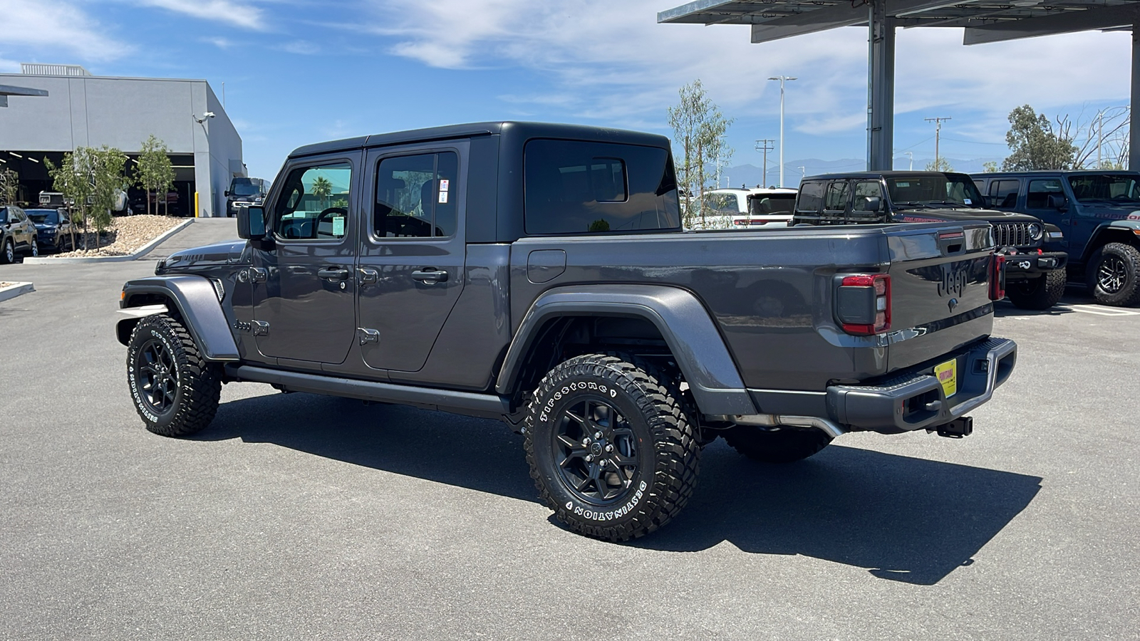 2024 Jeep Gladiator Willys 3