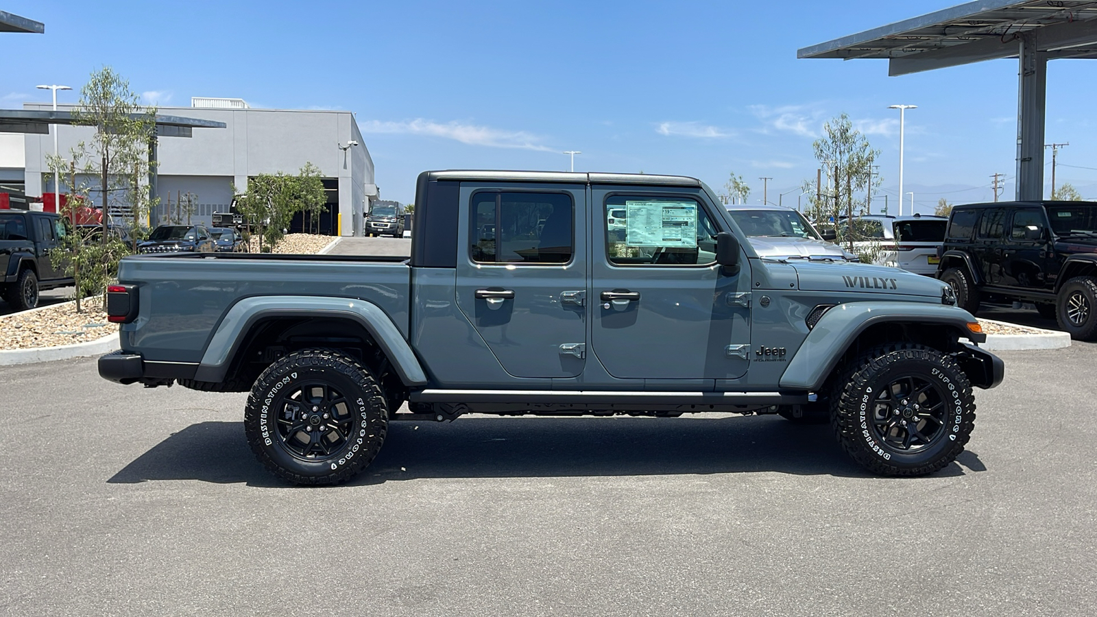 2024 Jeep Gladiator Willys 6