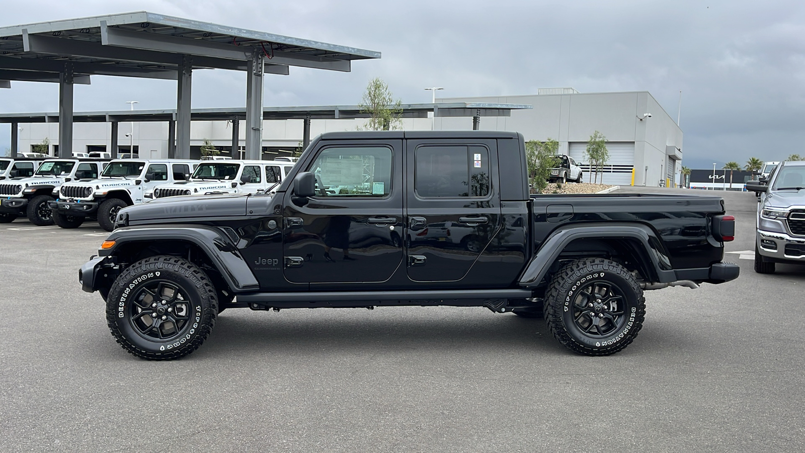 2024 Jeep Gladiator Willys 2