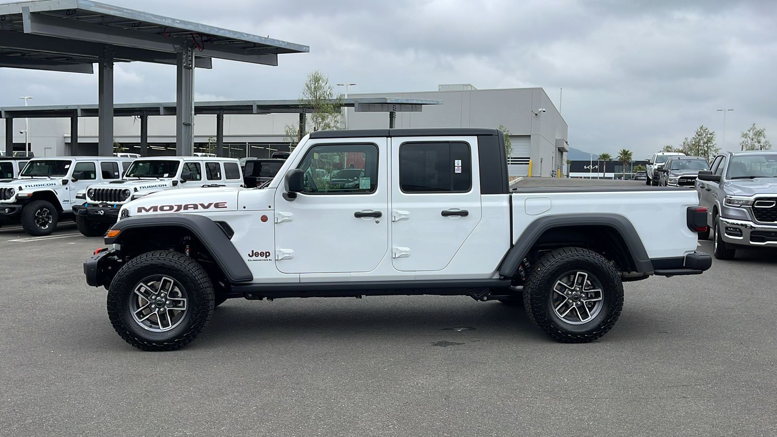 2024 Jeep Gladiator Mojave 2