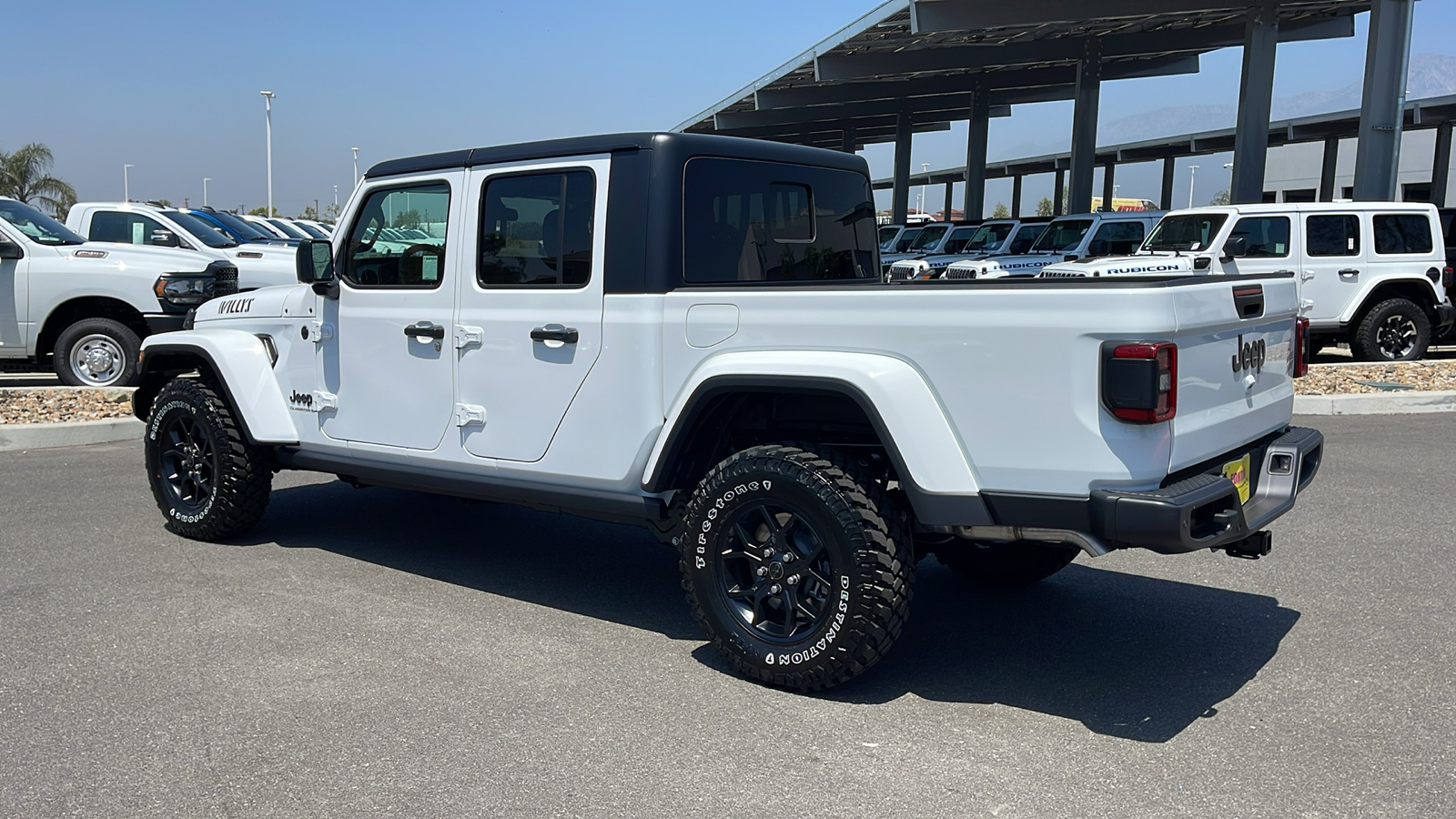 2024 Jeep Gladiator Willys 3