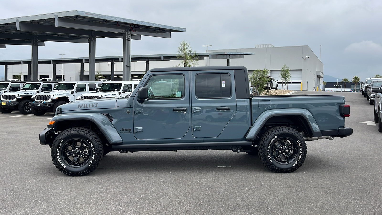 2024 Jeep Gladiator Willys 2