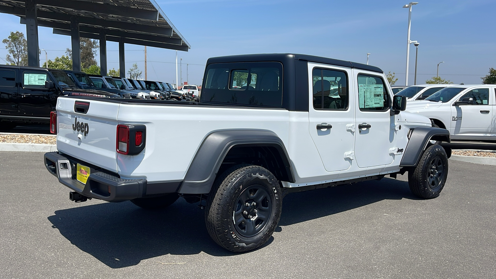 2024 Jeep Gladiator Sport 5