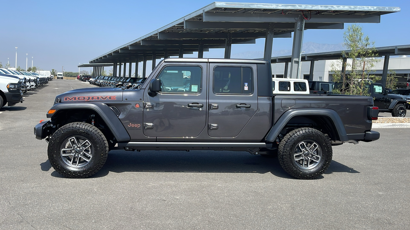 2024 Jeep Gladiator Mojave 2