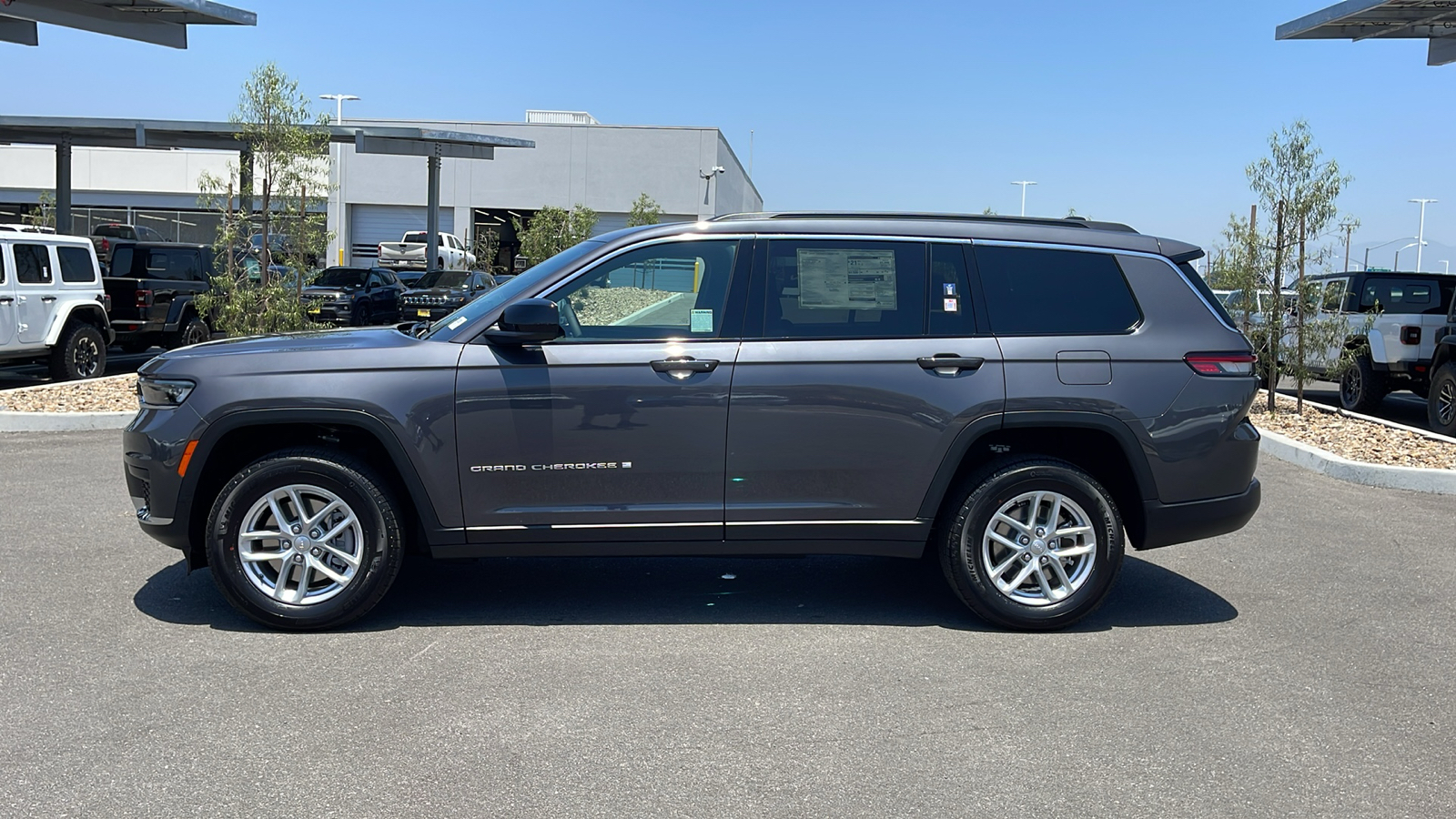 2024 Jeep Grand Cherokee L Laredo X 2