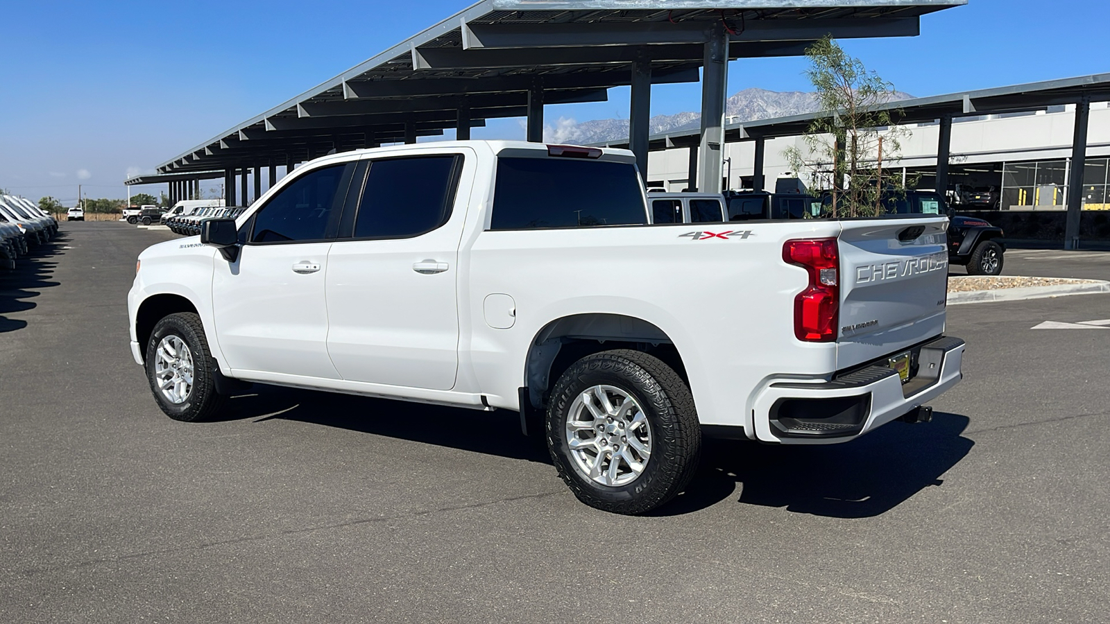 2022 Chevrolet Silverado 1500 RST 3