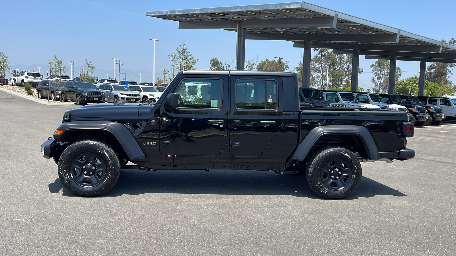 2024 Jeep Gladiator Sport 2