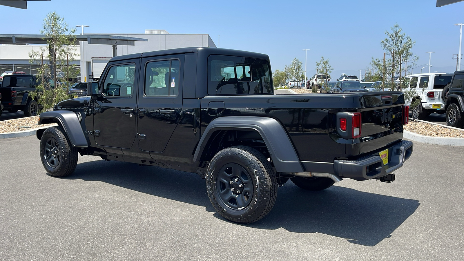 2024 Jeep Gladiator Sport 3