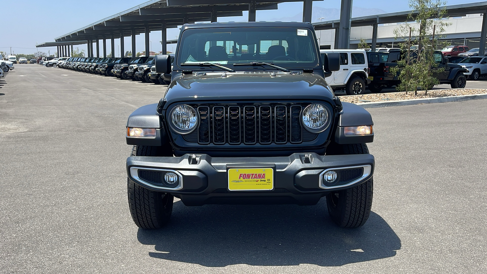 2024 Jeep Gladiator Sport 8