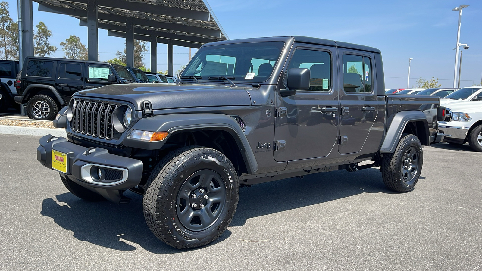 2024 Jeep Gladiator Sport 1