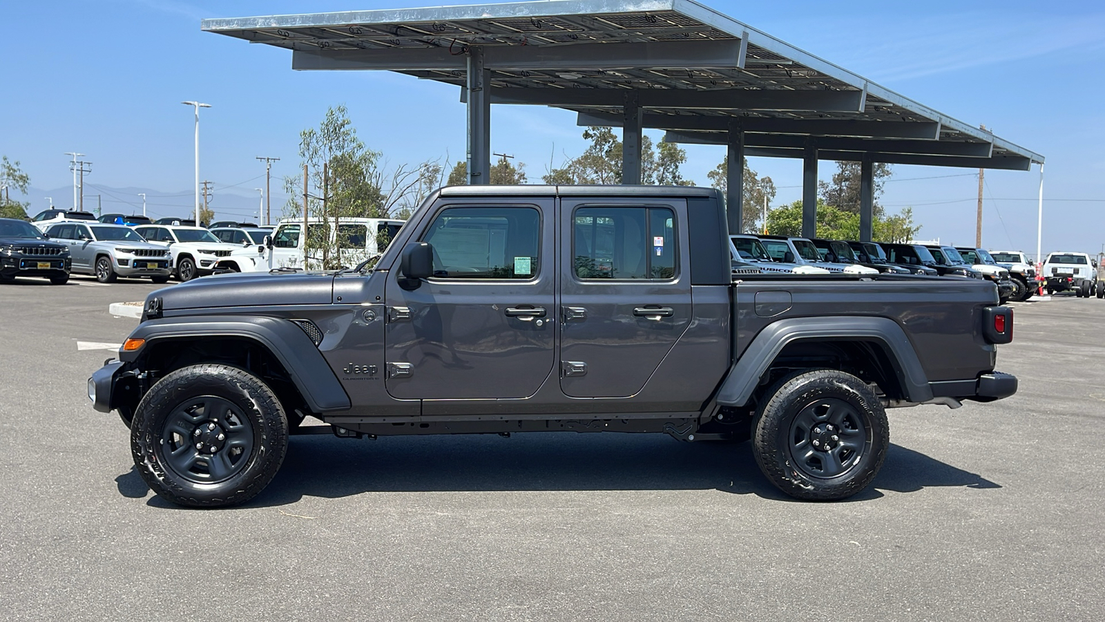 2024 Jeep Gladiator Sport 2