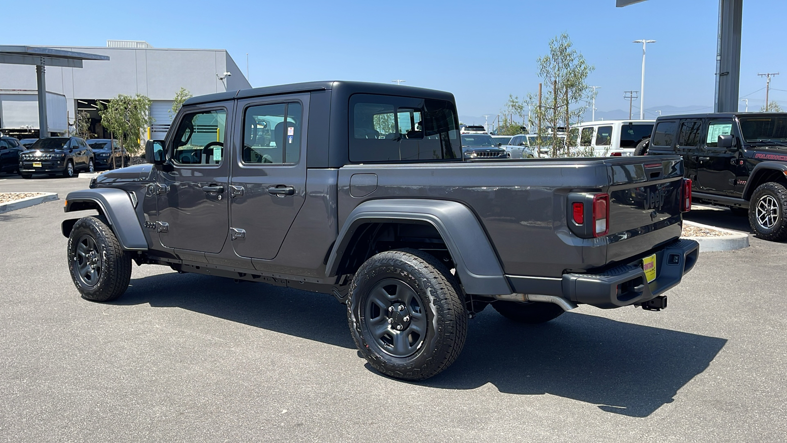 2024 Jeep Gladiator Sport 3