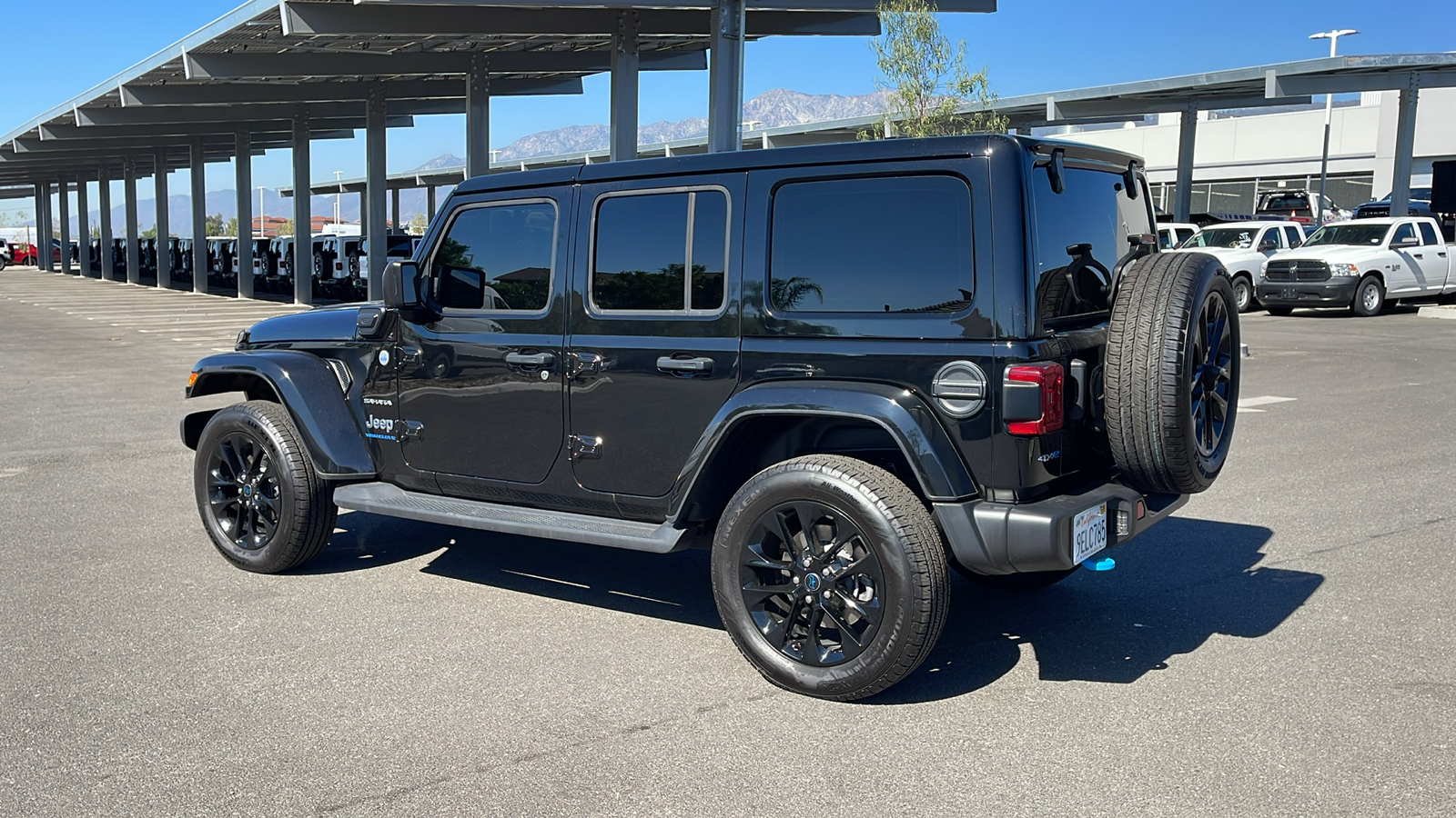 2023 Jeep Wrangler 4xe Sahara 3