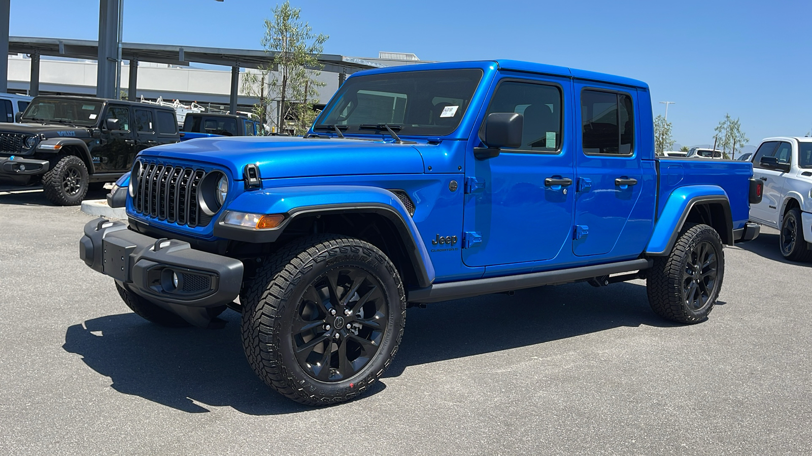 2024 Jeep Gladiator Sport/Sport S/Willys/Jeep Beach/Texas Trail 1