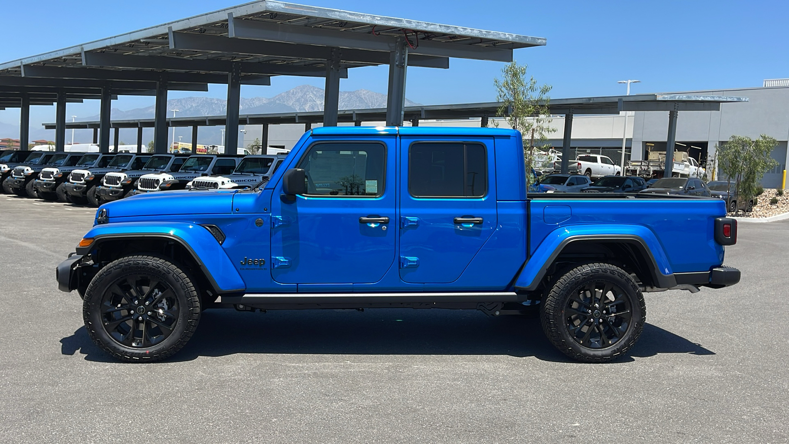 2024 Jeep Gladiator Sport/Sport S/Willys/Jeep Beach/Texas Trail 2