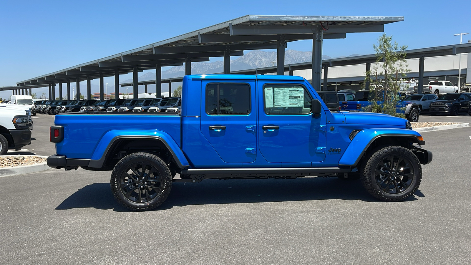 2024 Jeep Gladiator Sport/Sport S/Willys/Jeep Beach/Texas Trail 6