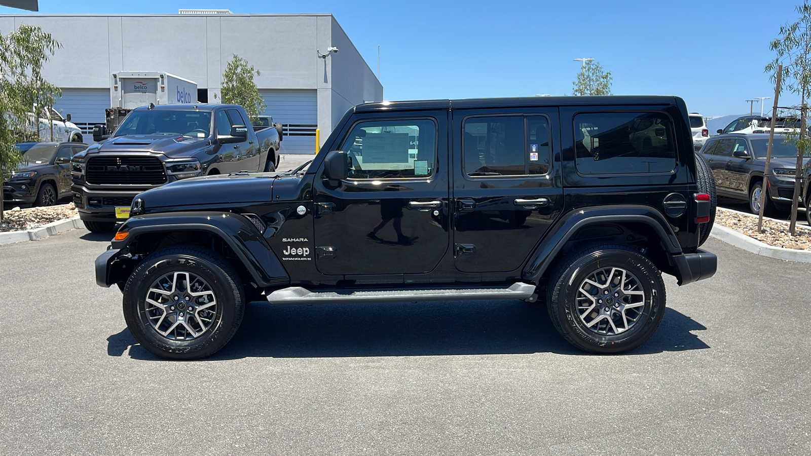 2024 Jeep Wrangler Sahara 2