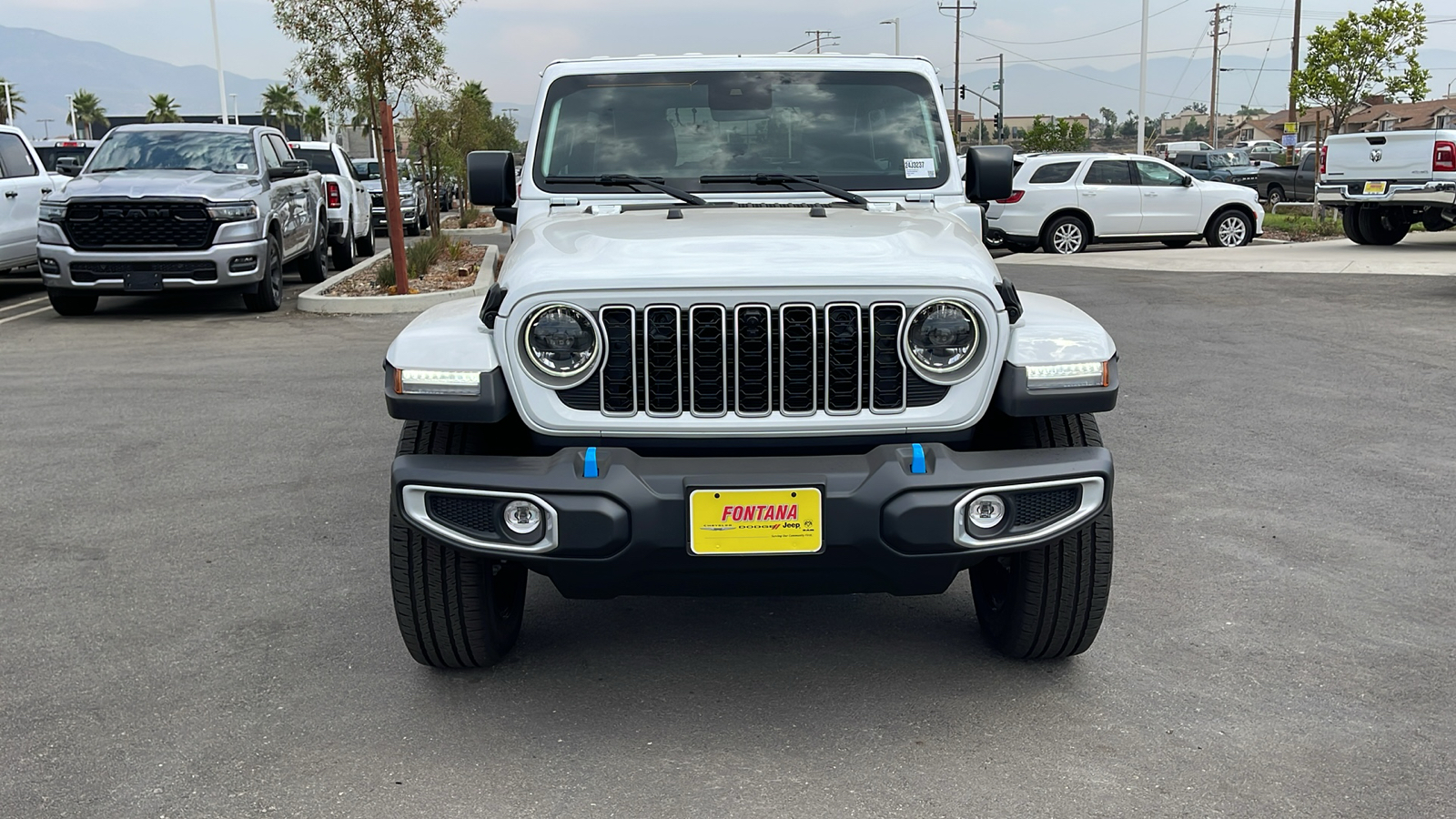 2024 Jeep Wrangler 4xe Sahara 8