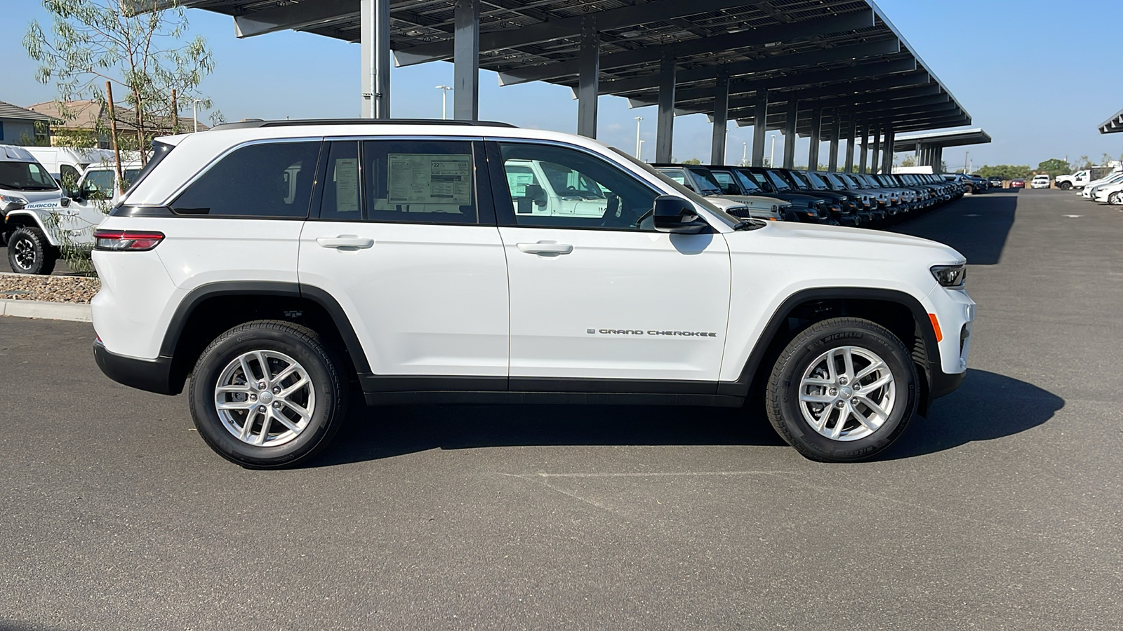 2024 Jeep Grand Cherokee Laredo X 6