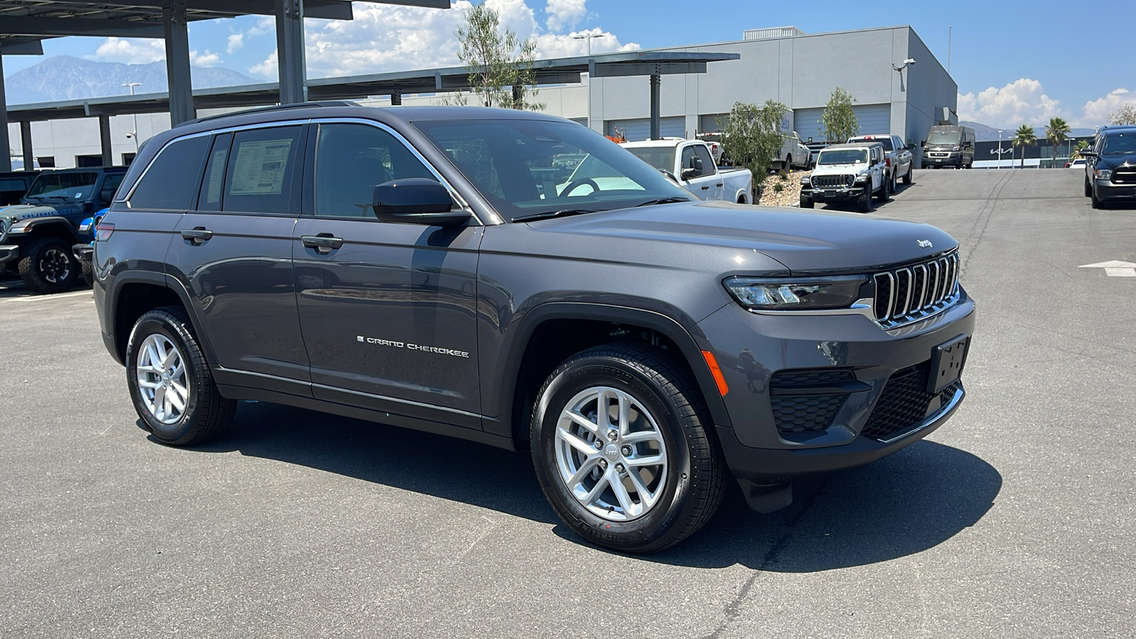 2024 Jeep Grand Cherokee Laredo X 7