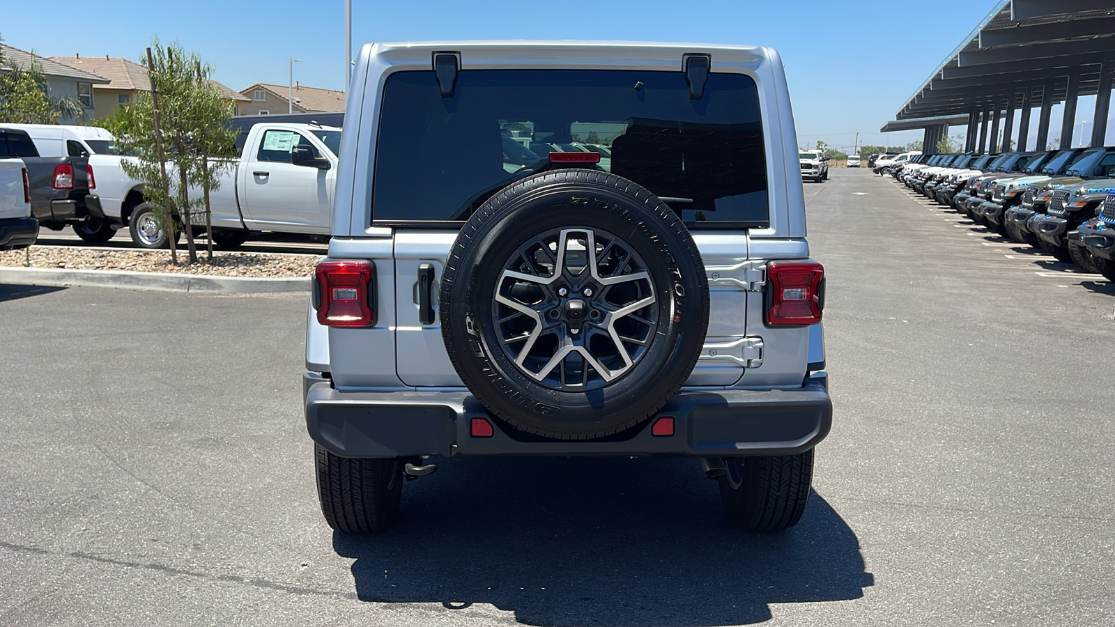 2024 Jeep Wrangler Sahara 4