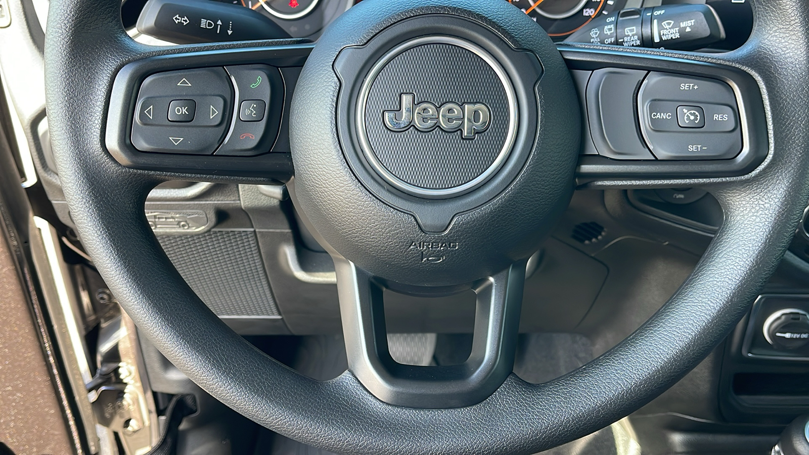 2024 Jeep Wrangler Sport 21