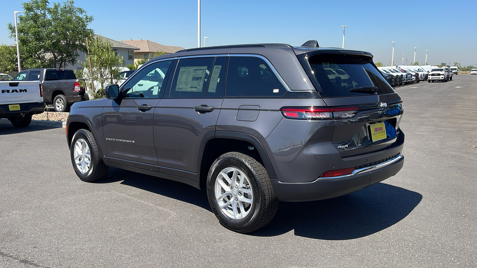 2024 Jeep Grand Cherokee Laredo X 3