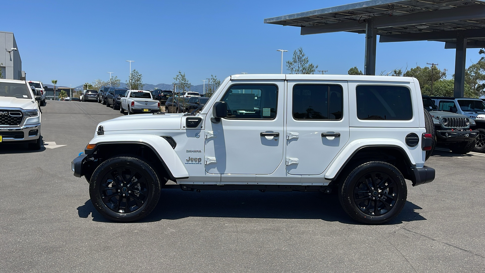 2024 Jeep Wrangler 4xe Sahara 2