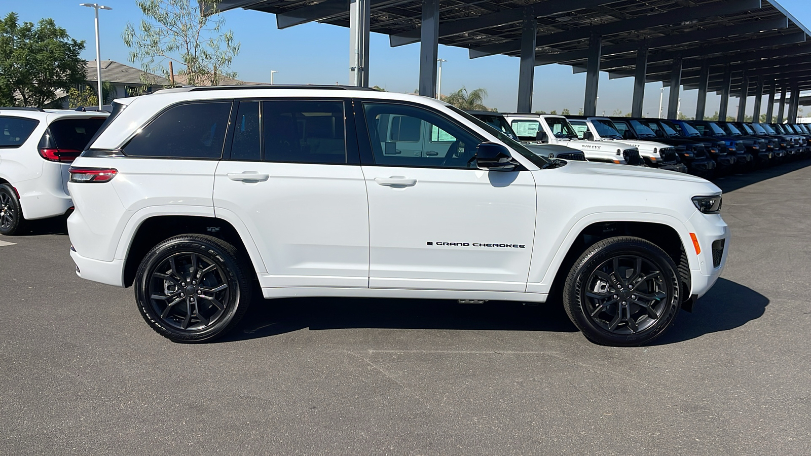 2024 Jeep Grand Cherokee 4xe Anniversary Edition 6