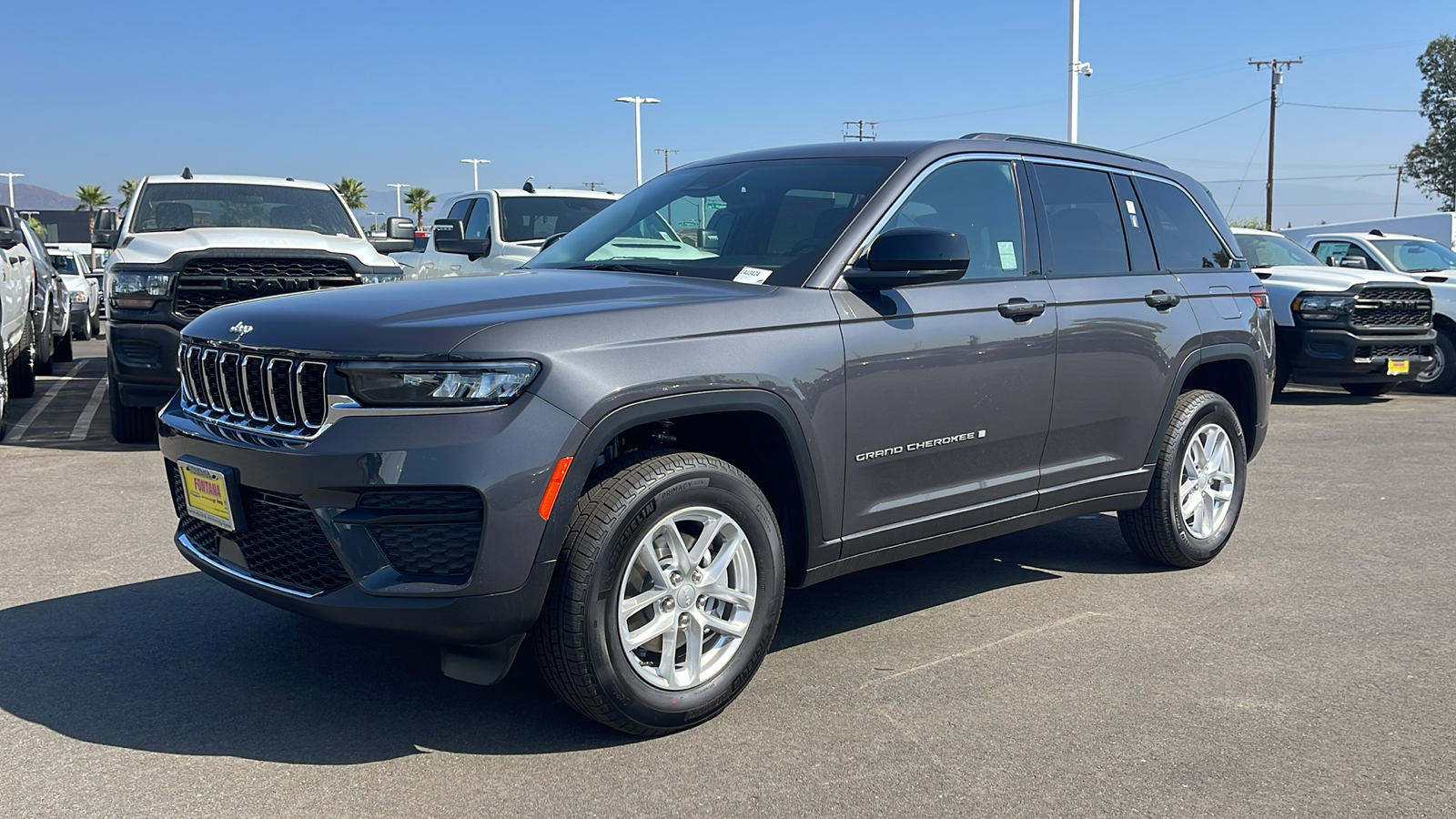 2024 Jeep Grand Cherokee Laredo X 1