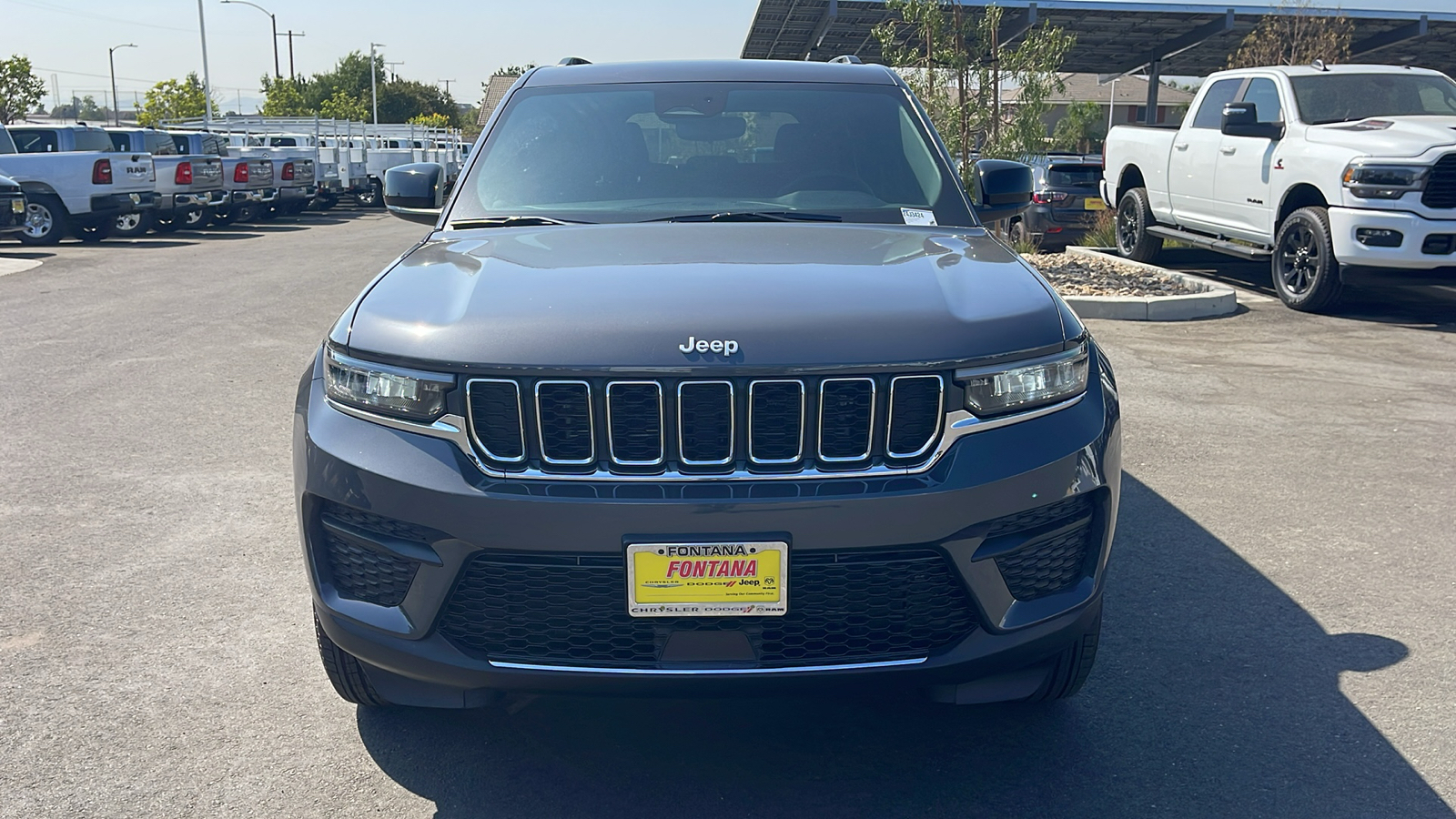 2024 Jeep Grand Cherokee Laredo X 8