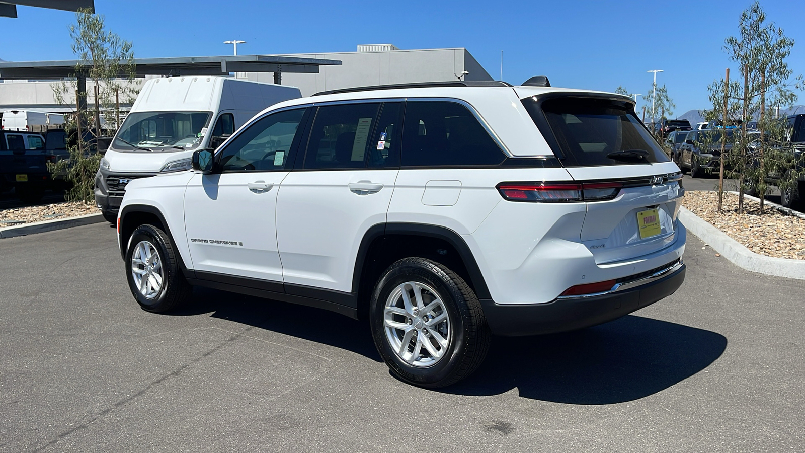 2024 Jeep Grand Cherokee Laredo X 3