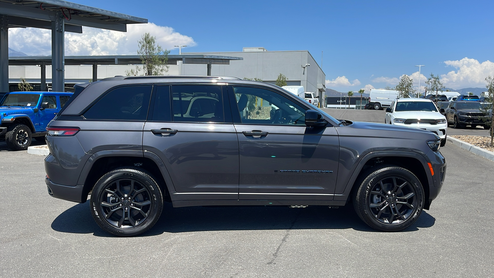 2024 Jeep Grand Cherokee 4xe Anniversary Edition 6