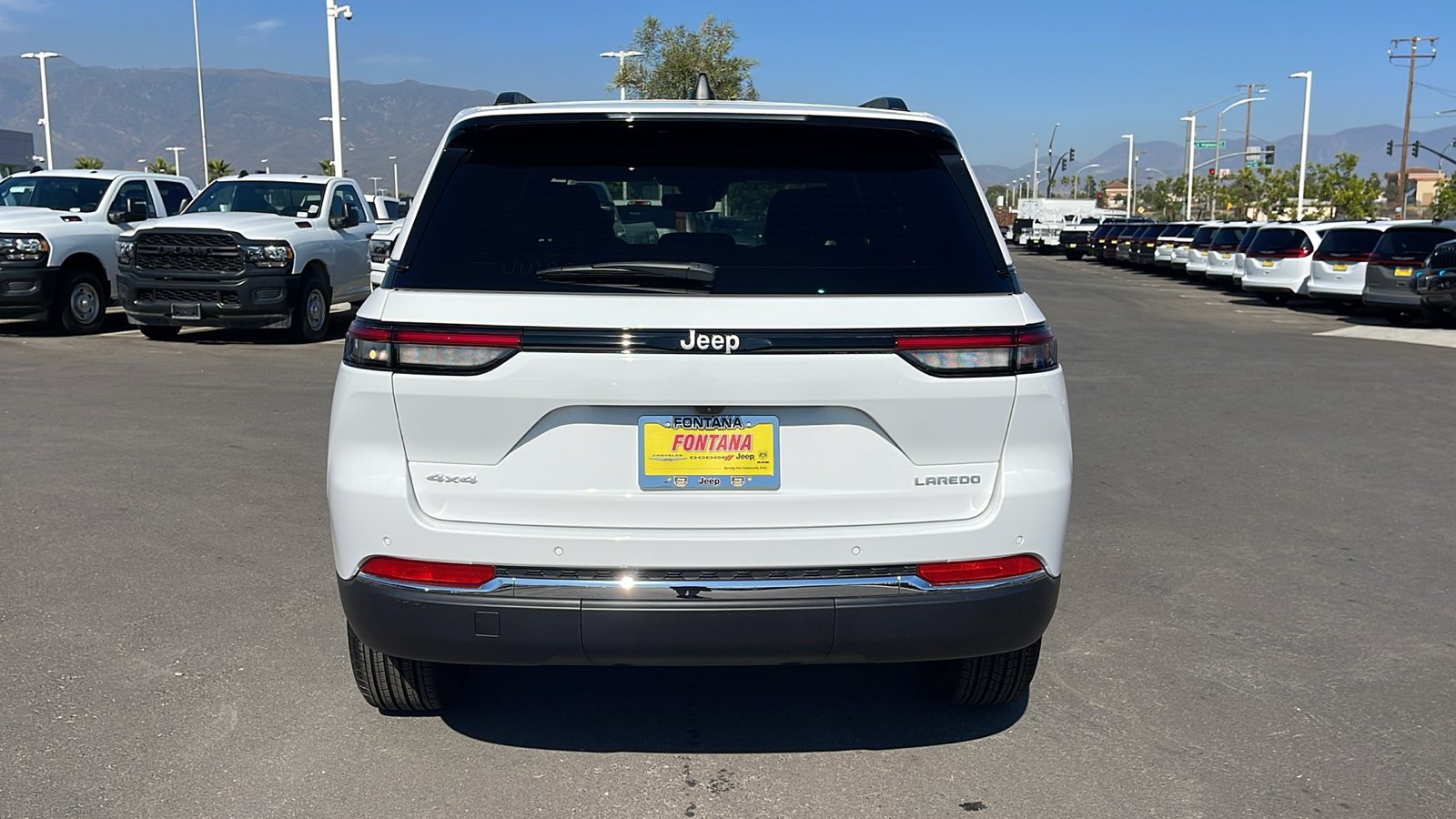 2024 Jeep Grand Cherokee Laredo X 4