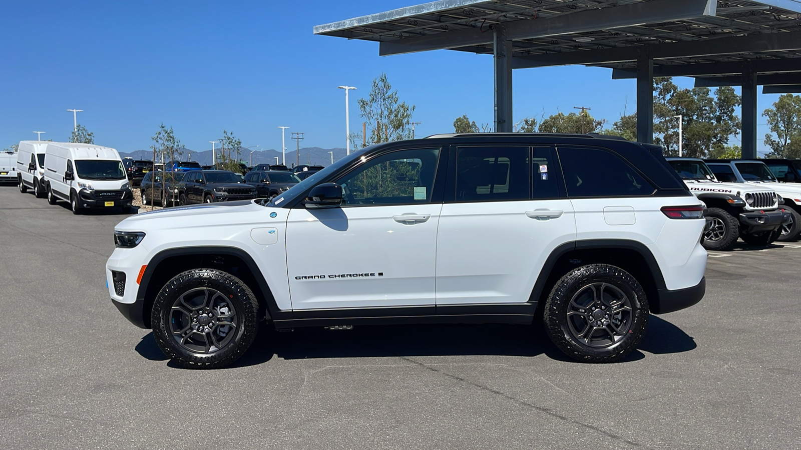 2024 Jeep Grand Cherokee 4xe Trailhawk 2