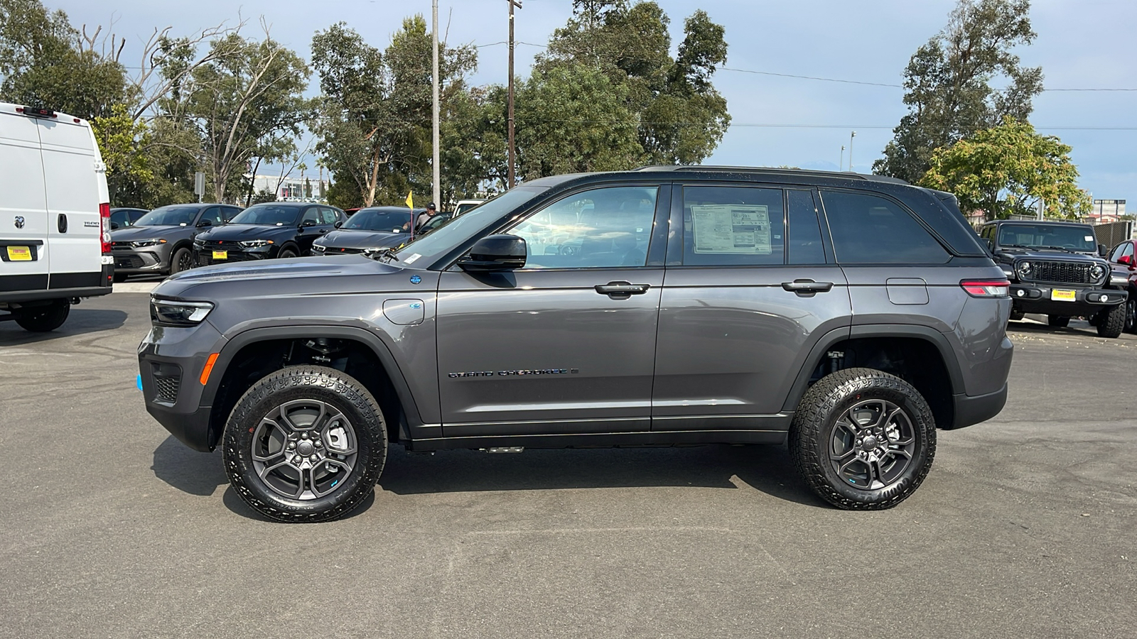 2024 Jeep Grand Cherokee 4xe Trailhawk 2