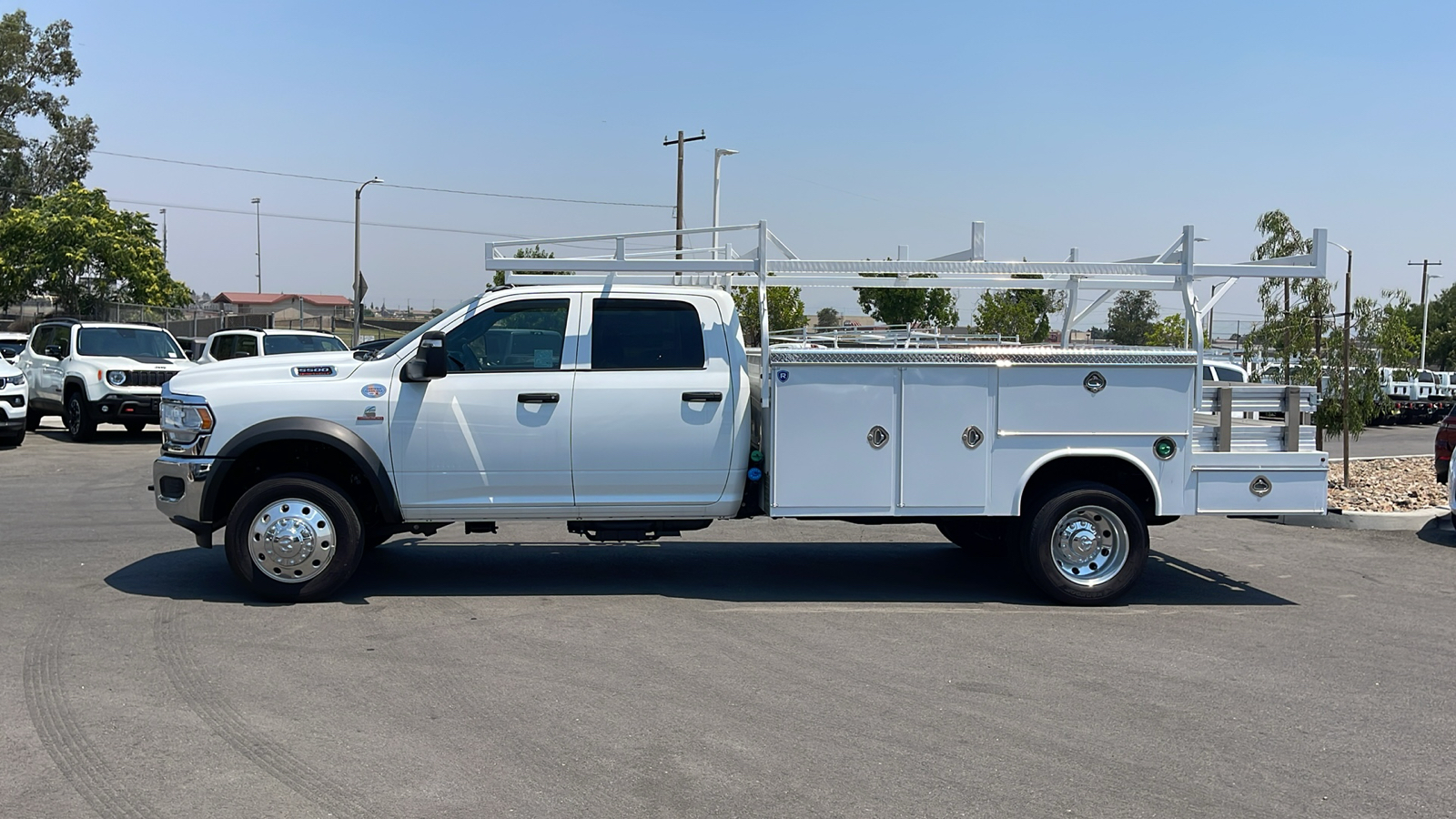 2024 Ram 5500 Chassis Cab Tradesman 2