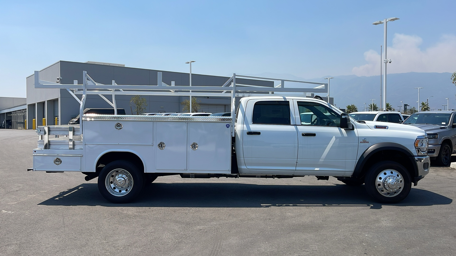 2024 Ram 5500 Chassis Cab Tradesman 6