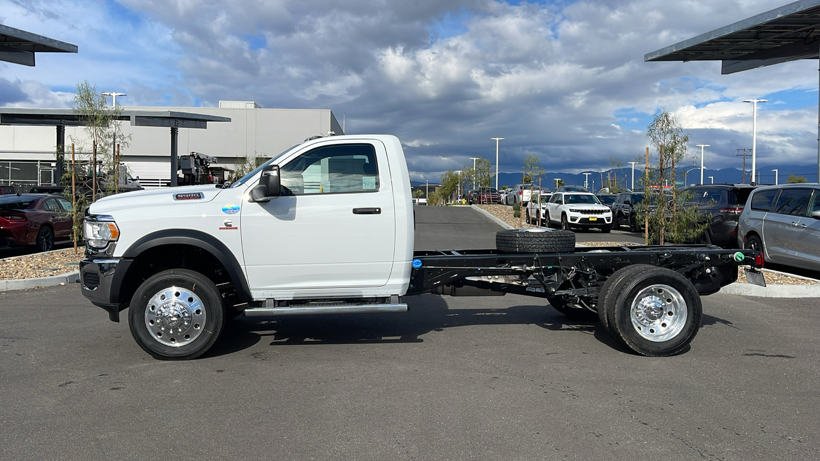 2024 Ram 5500 Chassis Cab Tradesman 2