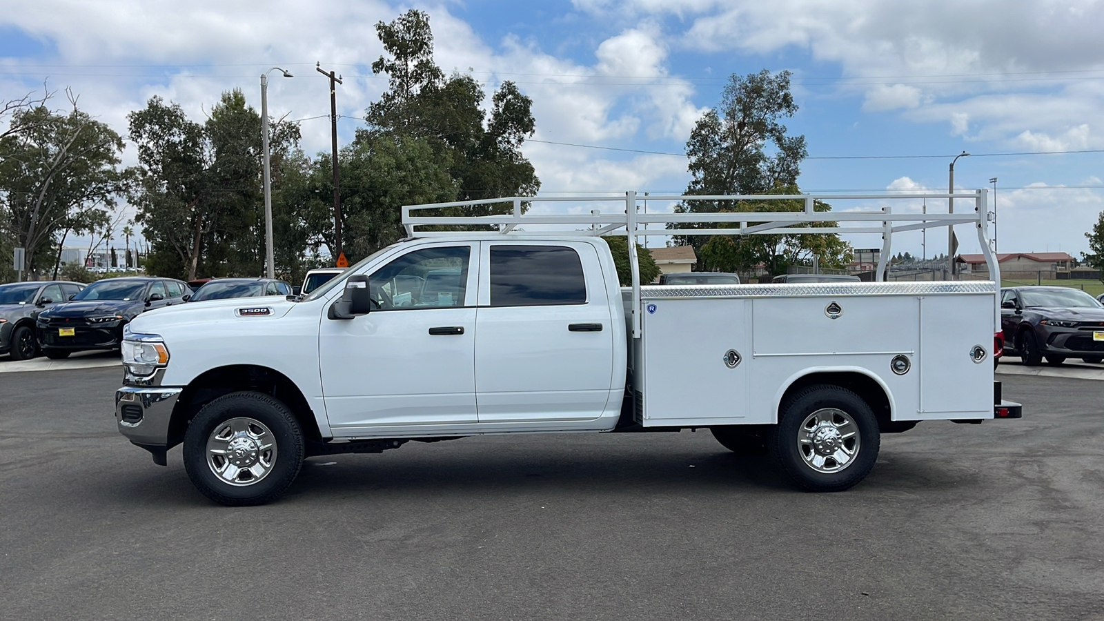 2024 Ram 3500 Chassis Cab Tradesman 2