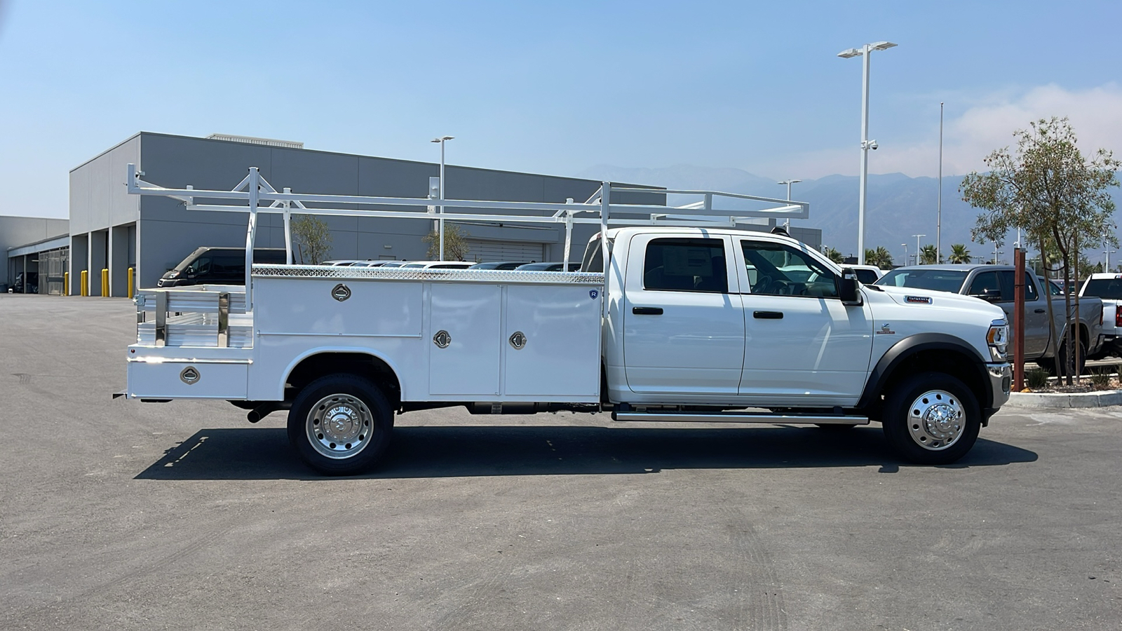 2024 Ram 5500 Chassis Cab Tradesman 6