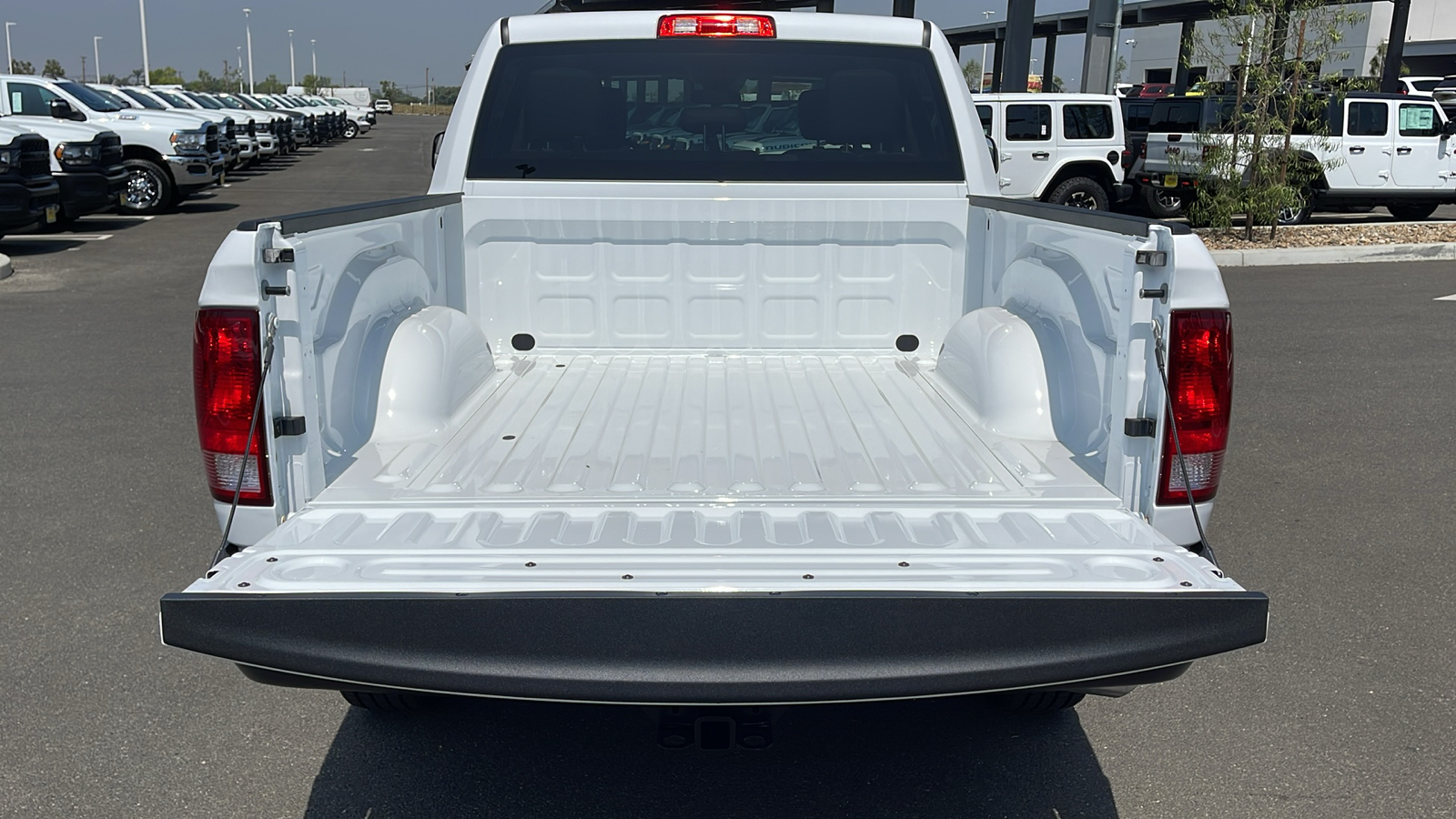 2024 Ram 1500 Classic Tradesman 25