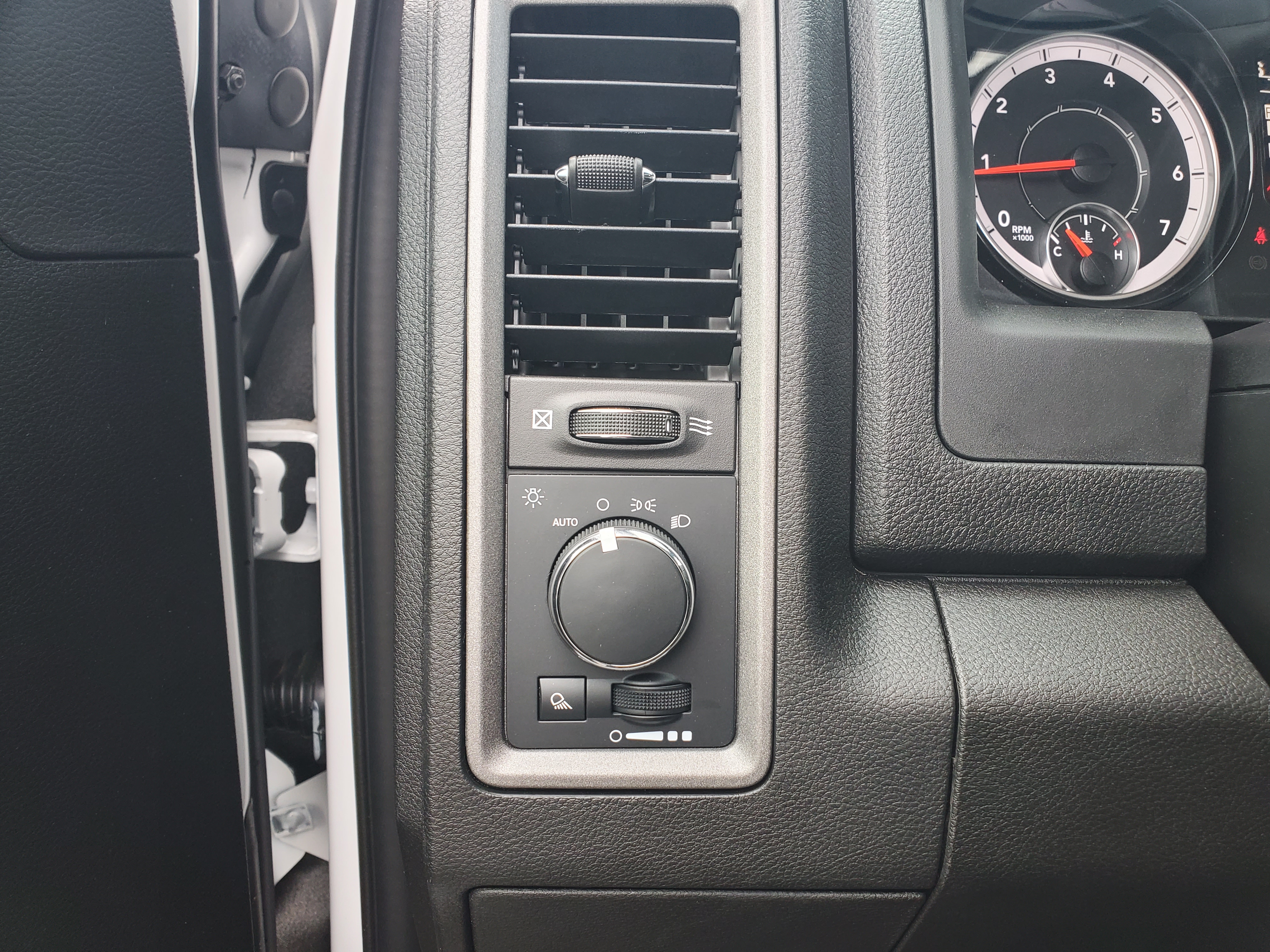 2024 Ram 1500 Classic Tradesman 23