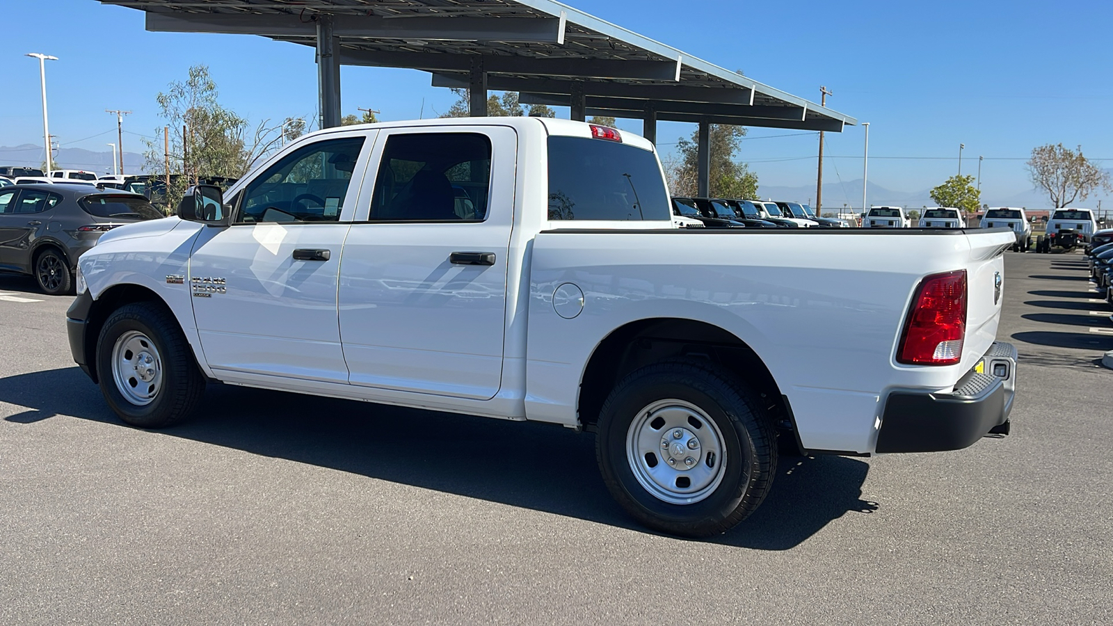 2024 Ram 1500 Classic Tradesman 3