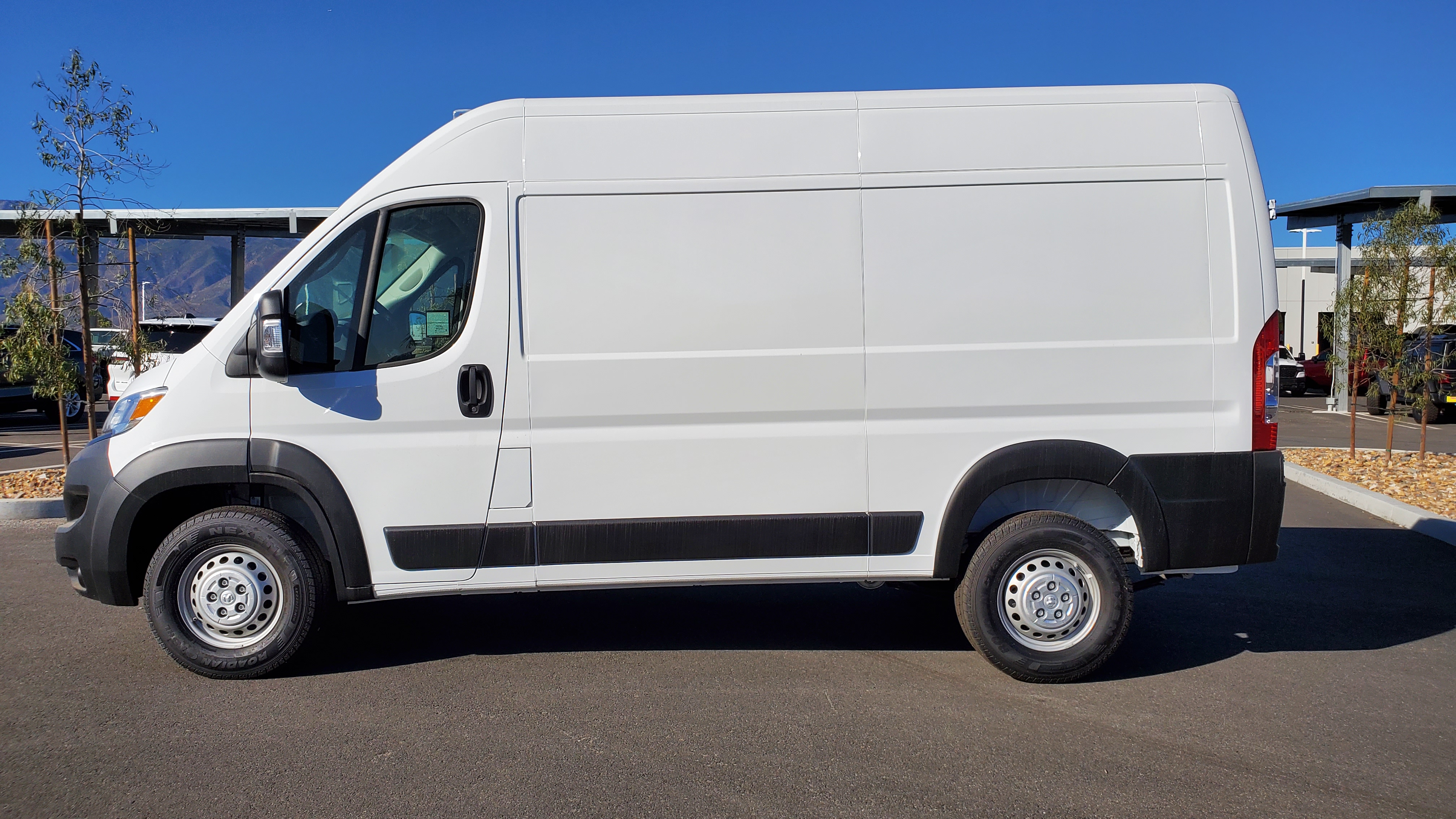 2024 Ram ProMaster Cargo Van Tradesman 2