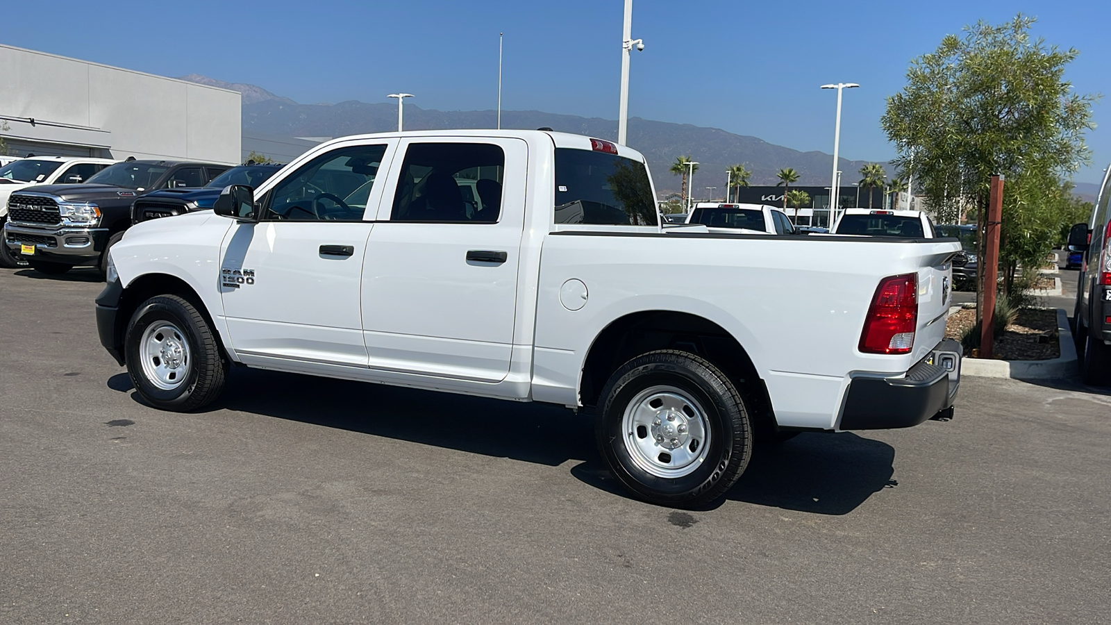 2024 Ram 1500 Classic Tradesman 3