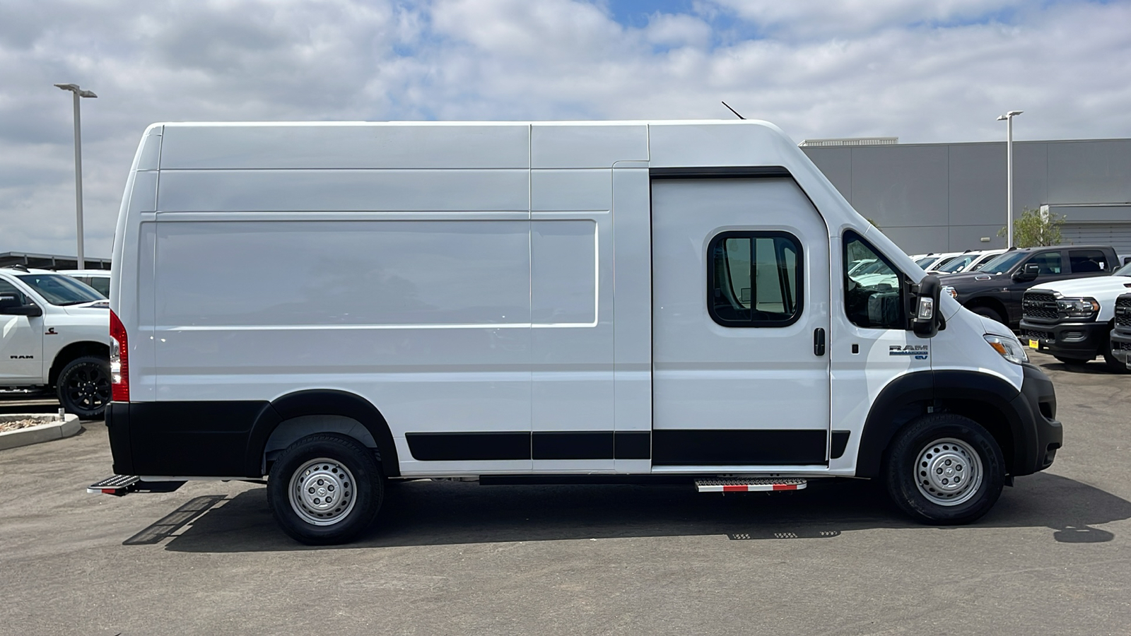 2024 Ram ProMaster Delivery Van BEV  6