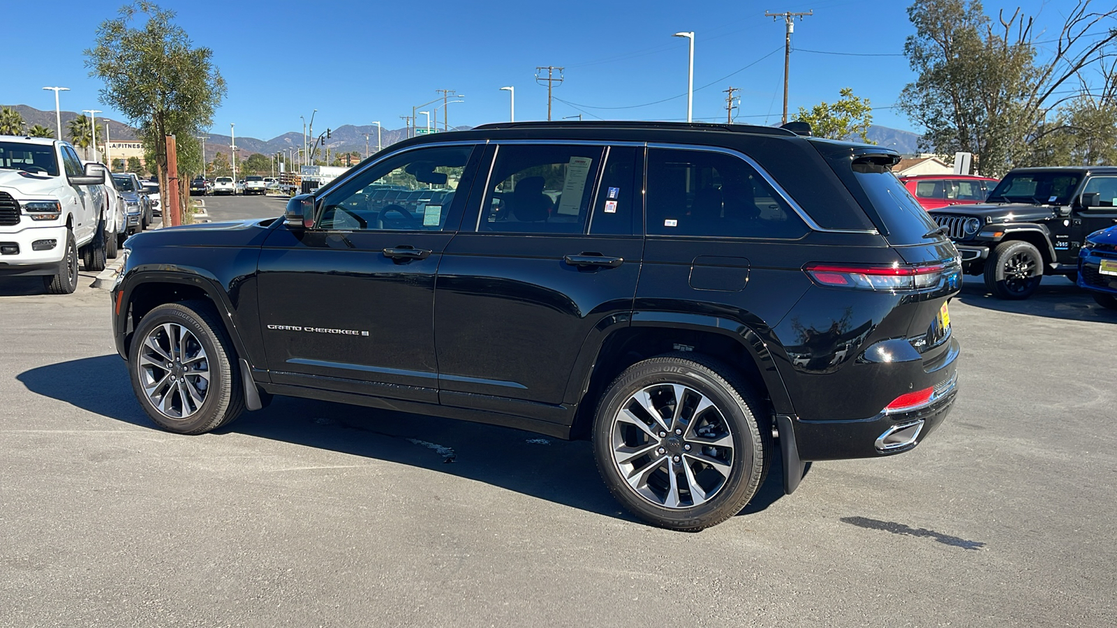 2025 Jeep Grand Cherokee Overland 3