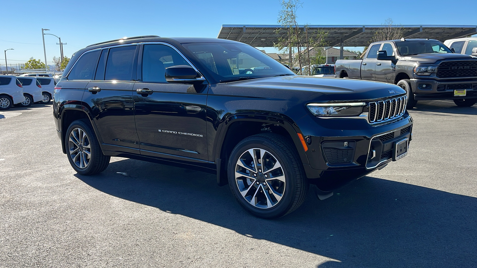 2025 Jeep Grand Cherokee Overland 7